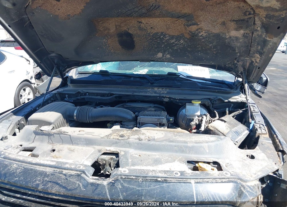 2021 RAM 1500 LAIE  4X4 5'7 BOX VIN: 1C6SRFJT9MN676103