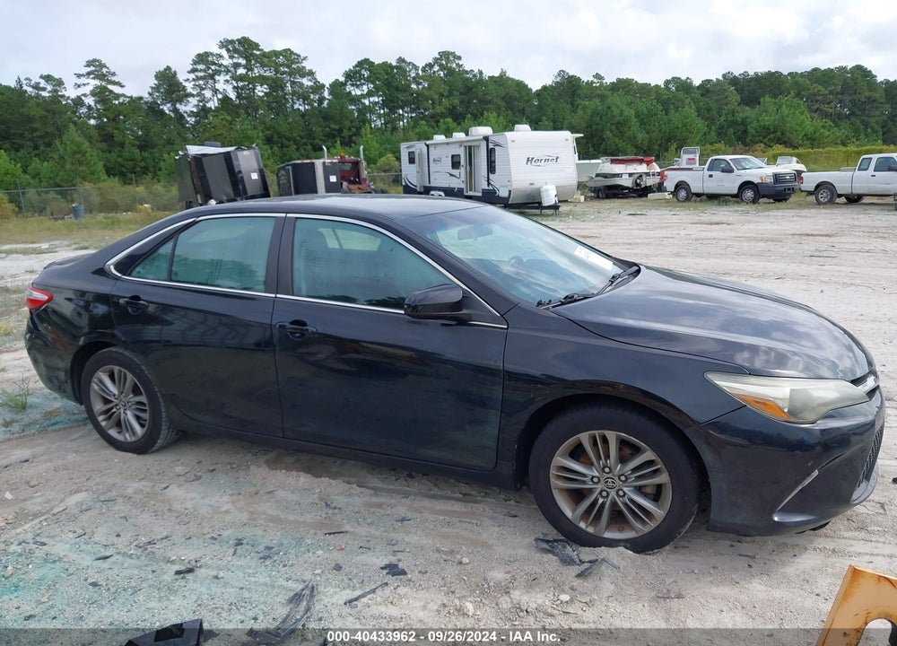 2015 TOYOTA CAMRY SE VIN: 4T1BF1FK1FU060629