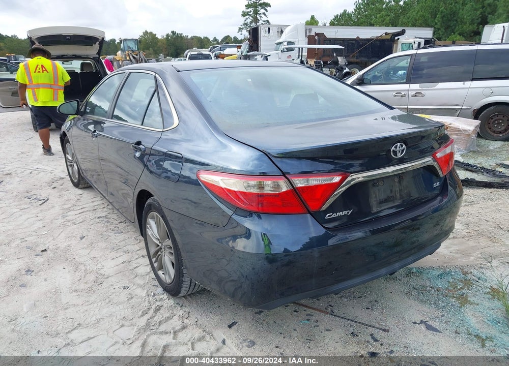 2015 TOYOTA CAMRY SE VIN: 4T1BF1FK1FU060629