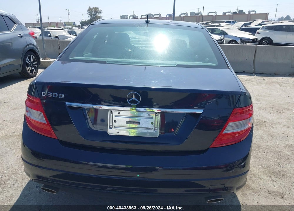 2008 MERCEDES-BENZ C 300 VIN: WDDGF54X18R023284