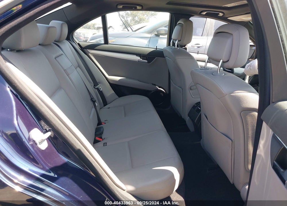 2008 MERCEDES-BENZ C 300 VIN: WDDGF54X18R023284