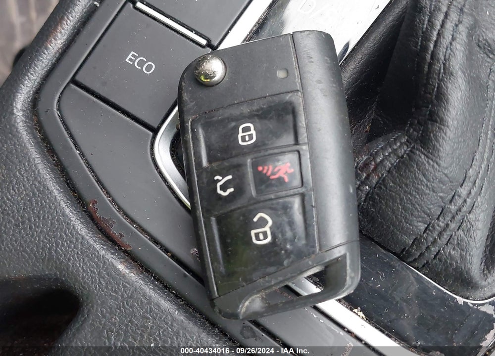 2019 VOLKSWAGEN JETTA 1.4T R-LINE/1.4T S/1.4T SE VIN: 3VWCB7BUXKM243683