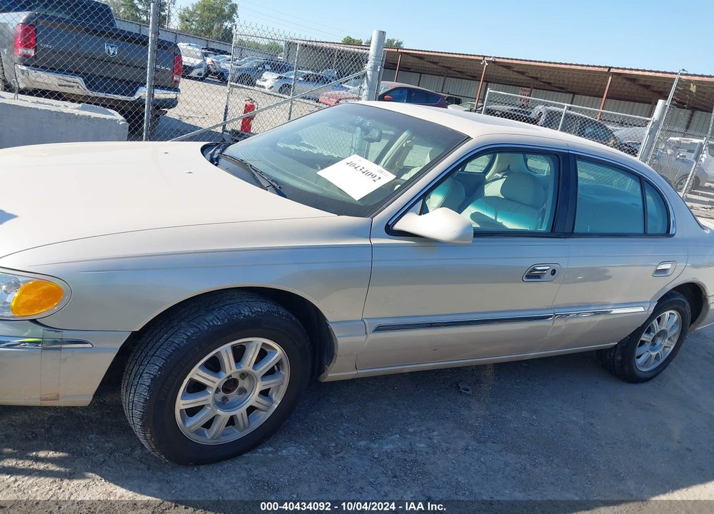 2000 LINCOLN CONTINENTAL VIN: 1LNHM97V2YY803057