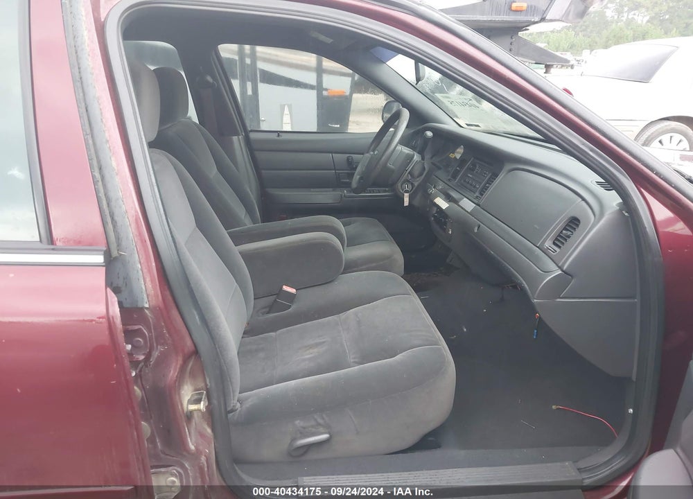 2005 FORD CROWN VICTORIA POLICE VIN: 2FAFP71W75X175782