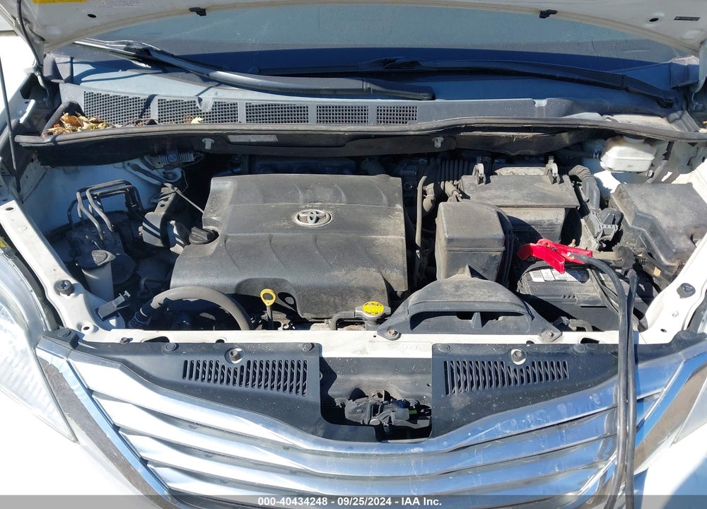 2011 TOYOTA SIENNA LIMITED VIN: 5TDDK3DC6BS004054