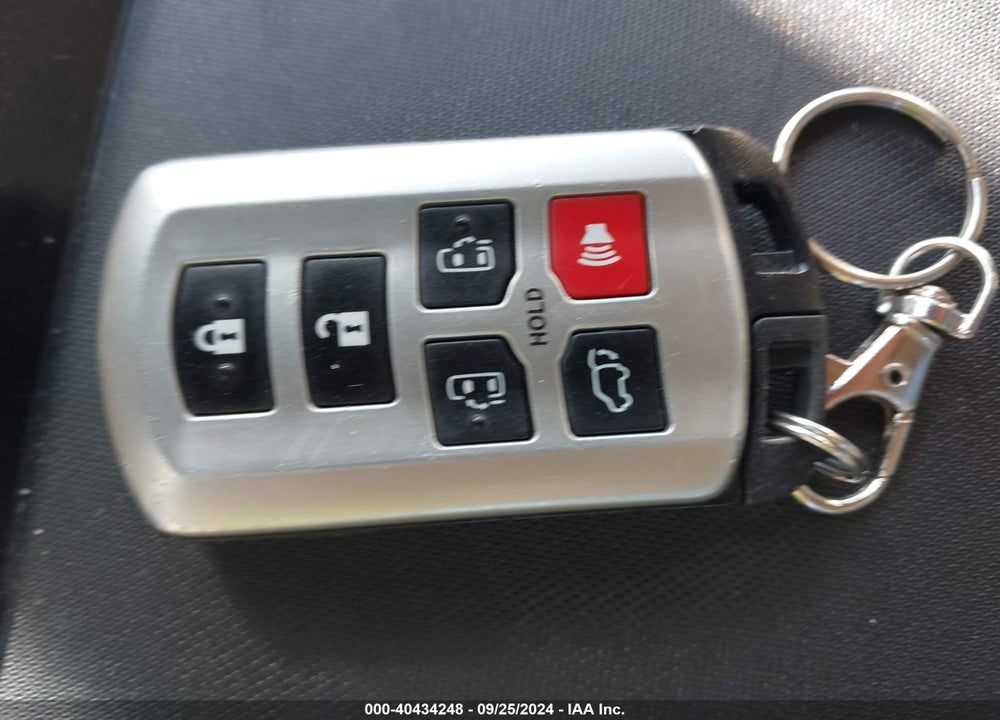 2011 TOYOTA SIENNA LIMITED VIN: 5TDDK3DC6BS004054