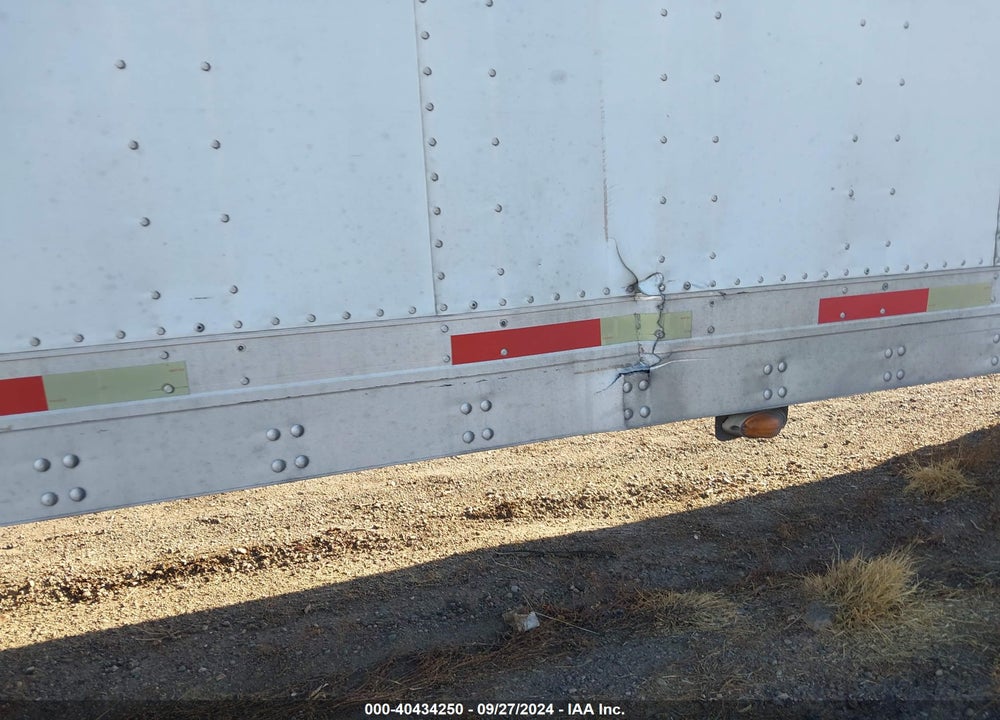 2006 UTILITY TRAILER MFG --- VIN: 1UYVS25386P703801