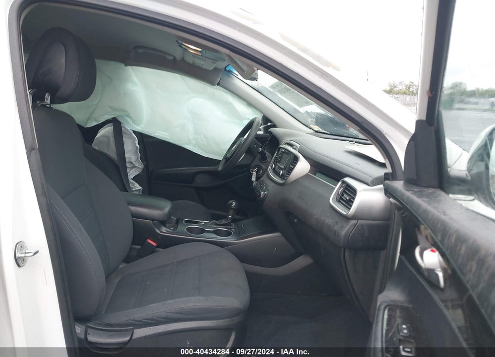 2016 KIA SORENTO 2.4L LX VIN: 5XYPG4A31GG077247