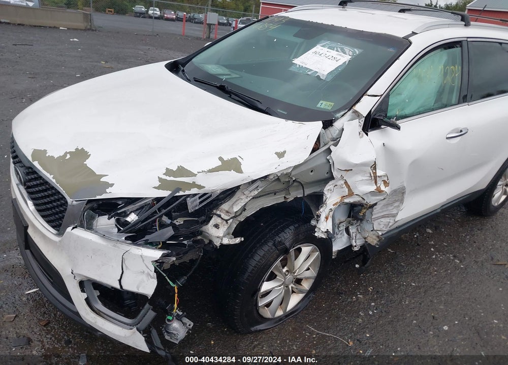 2016 KIA SORENTO 2.4L LX VIN: 5XYPG4A31GG077247