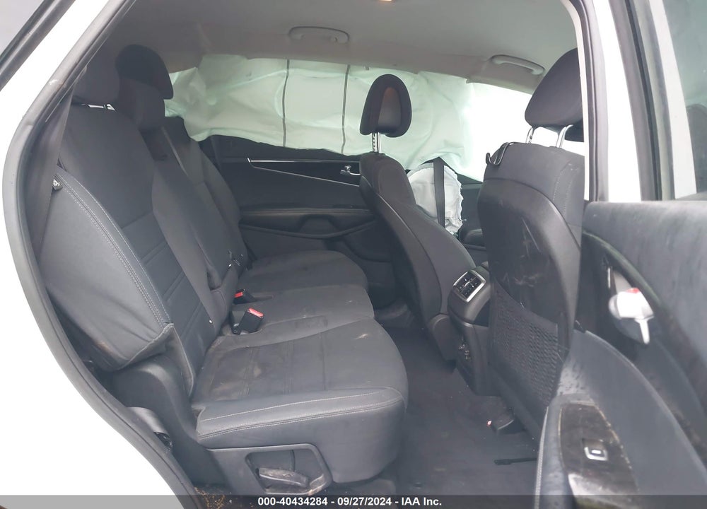 2016 KIA SORENTO 2.4L LX VIN: 5XYPG4A31GG077247