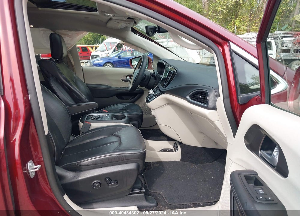 2018 CHRYSLER PACIFICA LIMITED VIN: 2C4RC1GG7JR186747