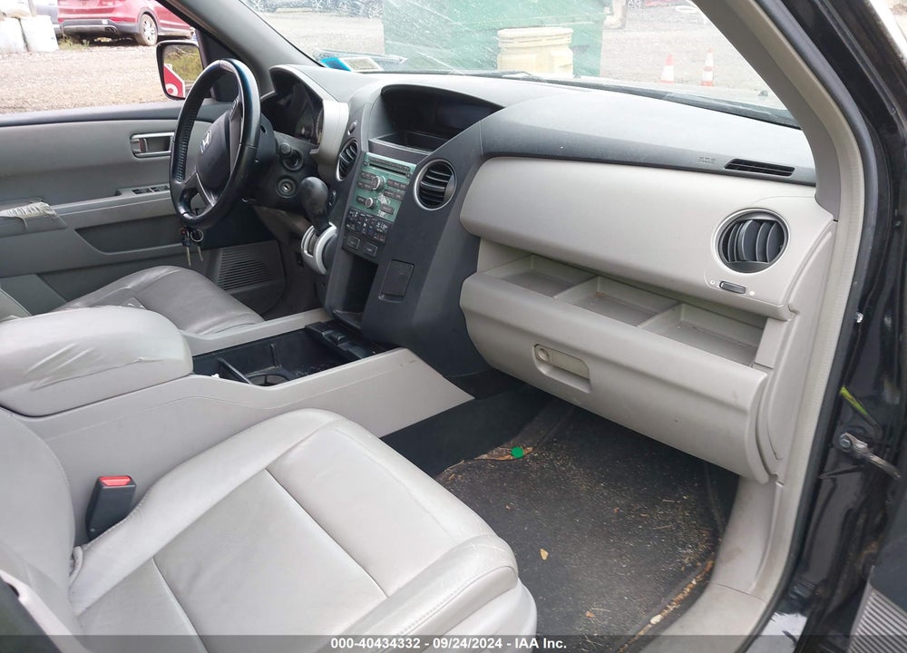 2009 HONDA PILOT EX-L VIN: 5FNYF48559B054188