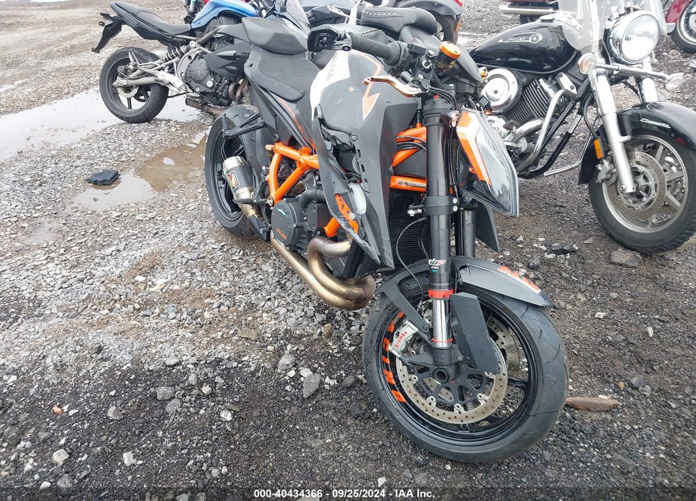 2020 KTM 1290 SUPER DUKE R VIN: VBKV39400LM925076