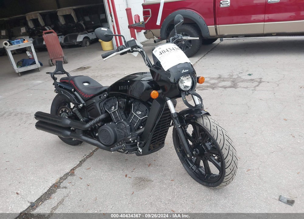 2024 INDIAN MOTORCYCLE CO. SCOUT ROGUE SIXTY ABS VIN: 56KMTC118R3200163