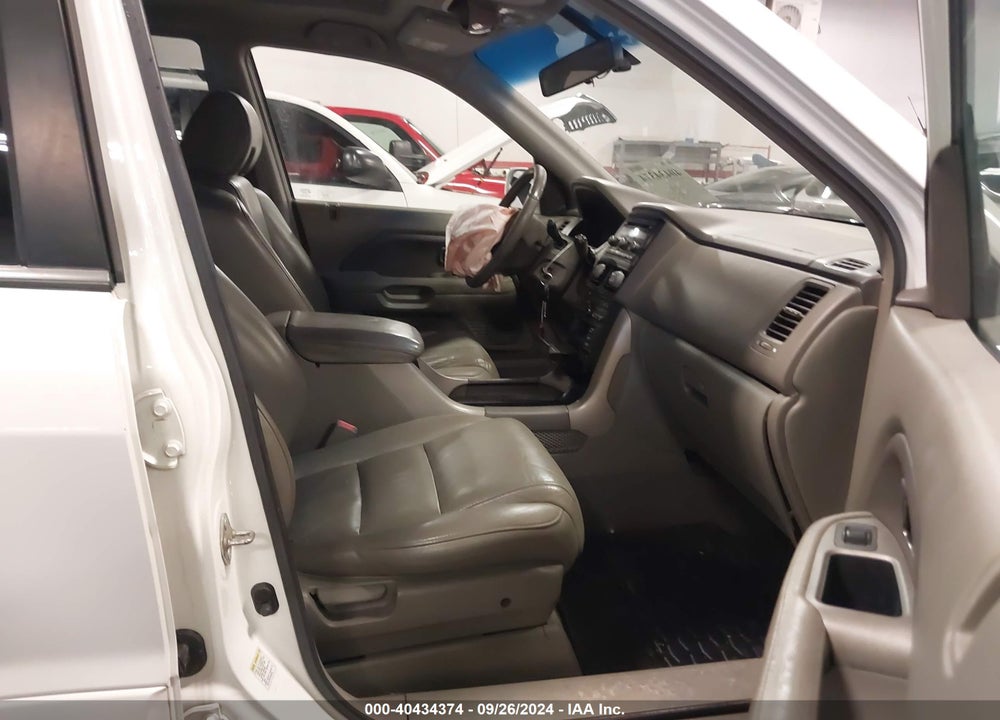 2006 HONDA PILOT EX-L VIN: 2HKYF18506H507306