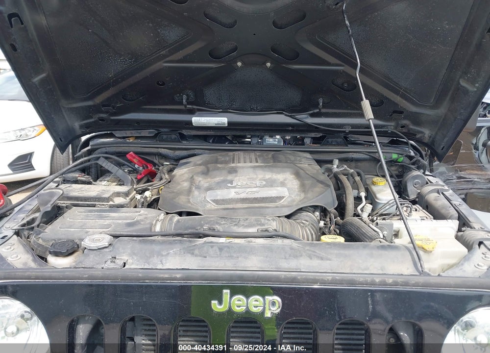 2018 JEEP WRANGLER JK UNLIMITED SPORT S 4X4 VIN: 1C4BJWDG8JL835375