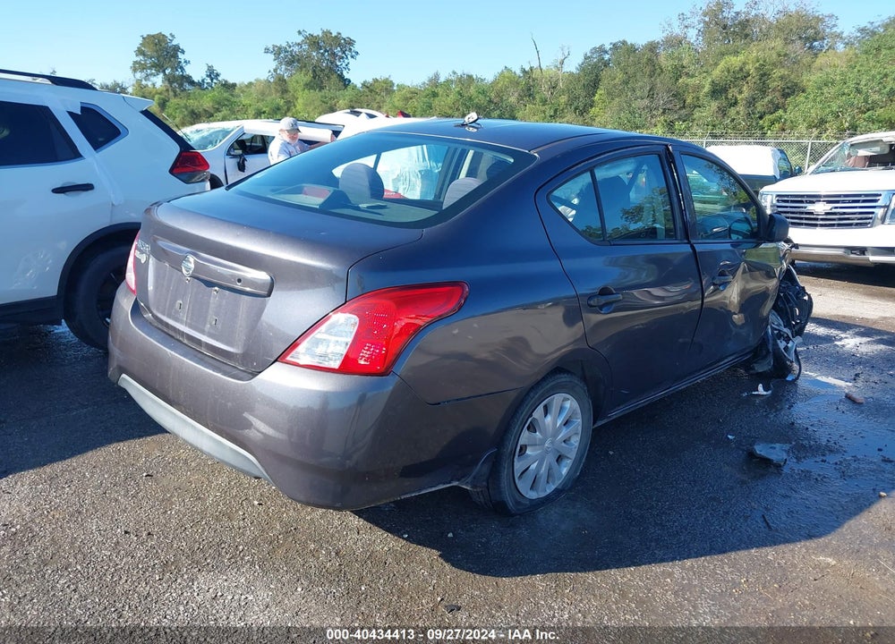 2015 NISSAN VERSA 1.6 S+ VIN: 3N1CN7AP4FL805405