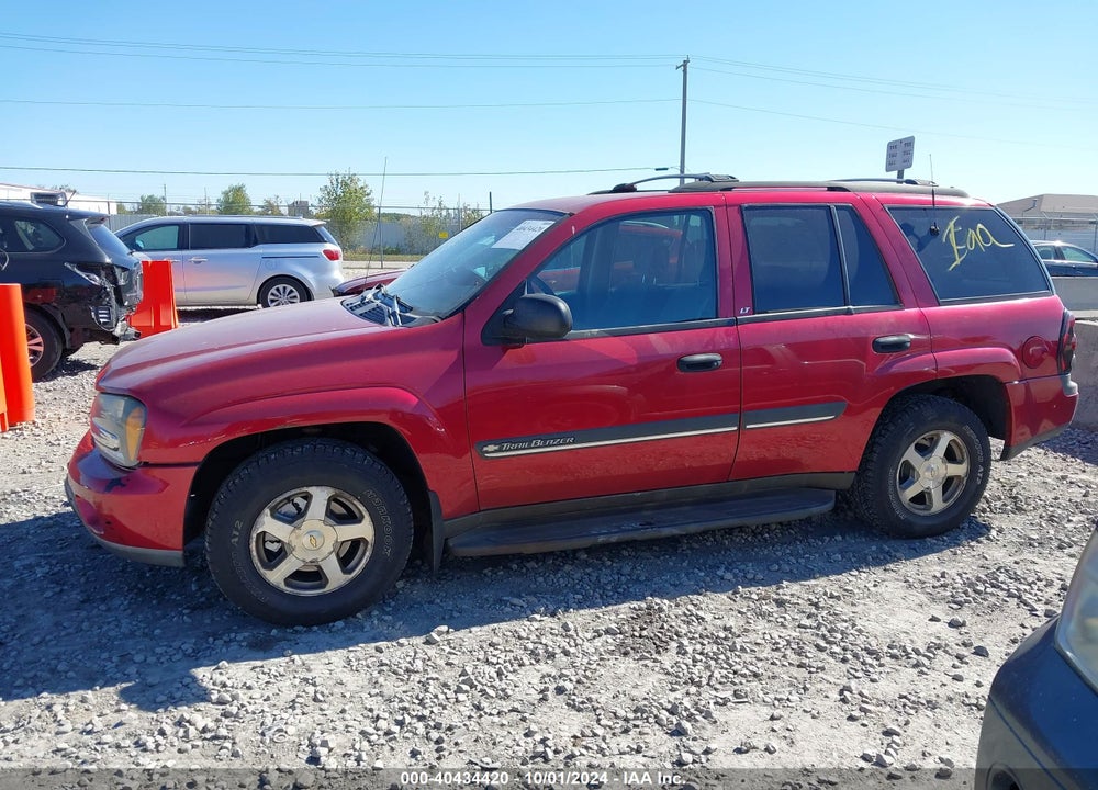 2002 CHEVROLET TRAILBLAZER LT VIN: 1GNDT13S522367843