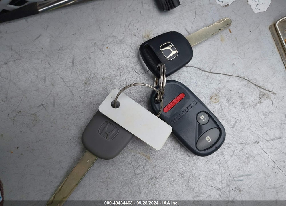 2005 HONDA CIVIC LX VIN: 2HGES16535H610942