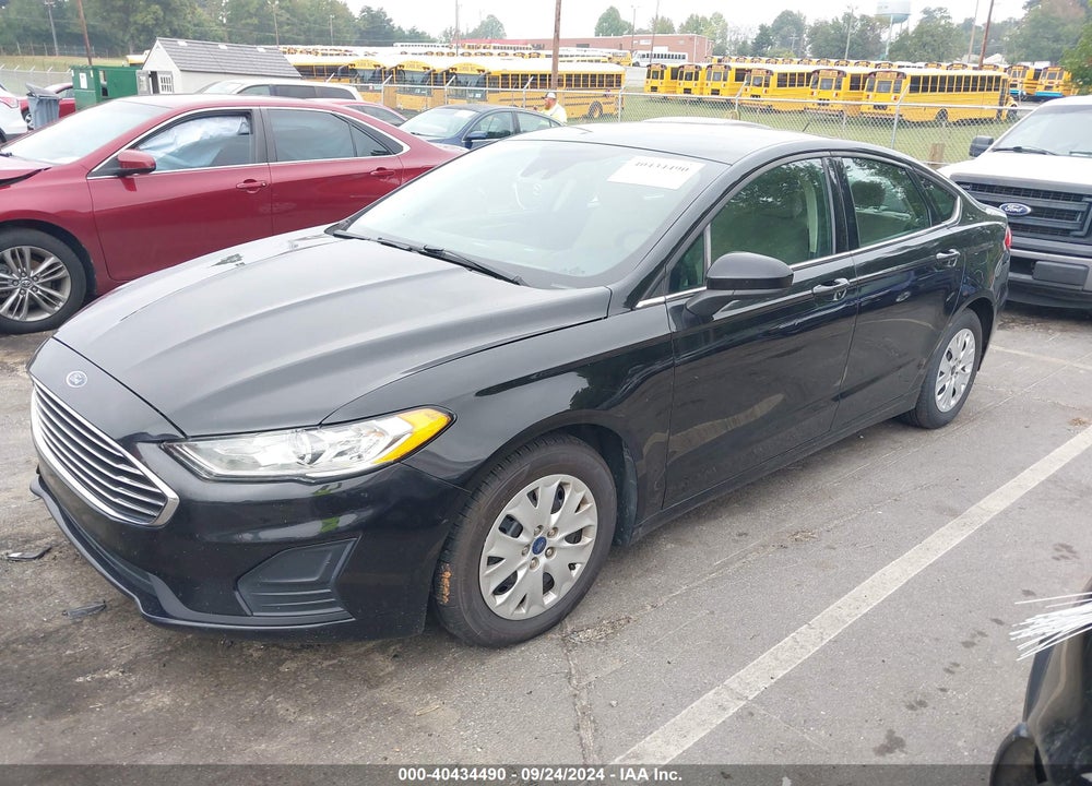 2019 FORD FUSION S VIN: 3FA6P0G72KR246517