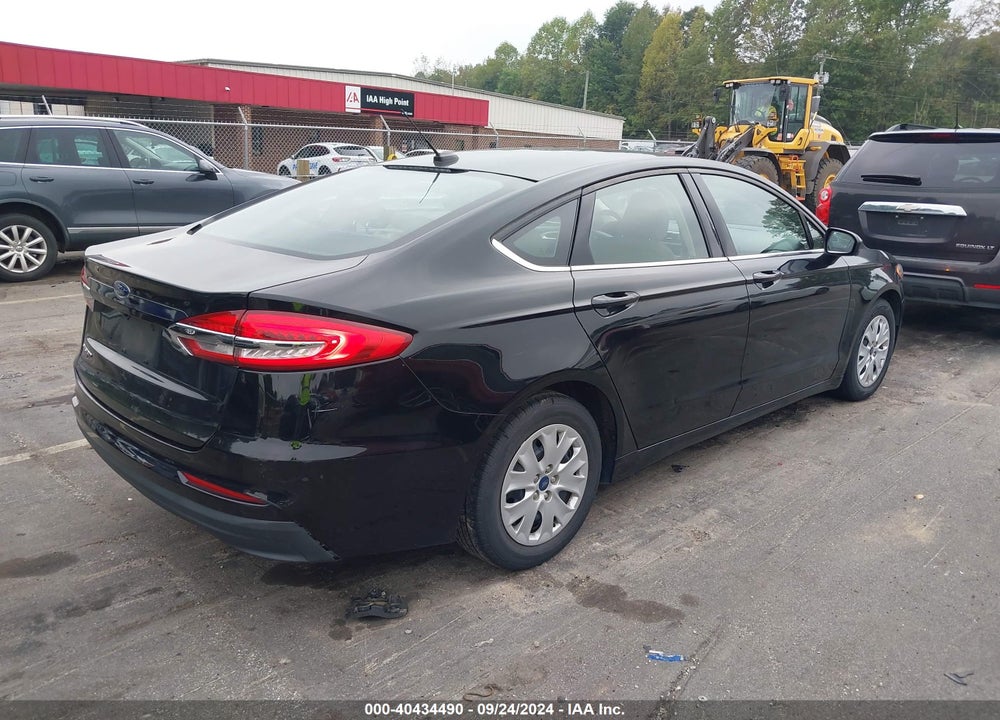 2019 FORD FUSION S VIN: 3FA6P0G72KR246517