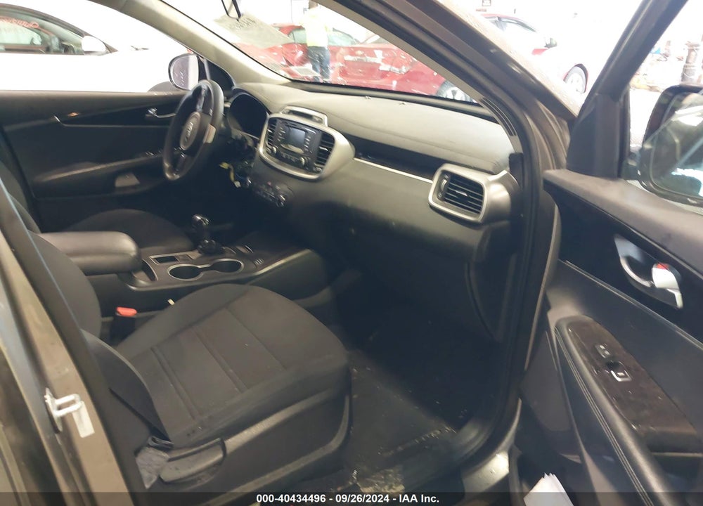 2017 KIA SORENTO 2.4L LX VIN: 5XYPGDA38HG255267