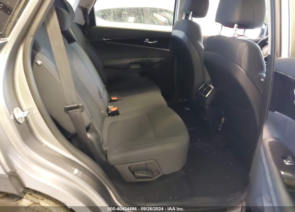 2017 KIA SORENTO 2.4L LX VIN: 5XYPGDA38HG255267