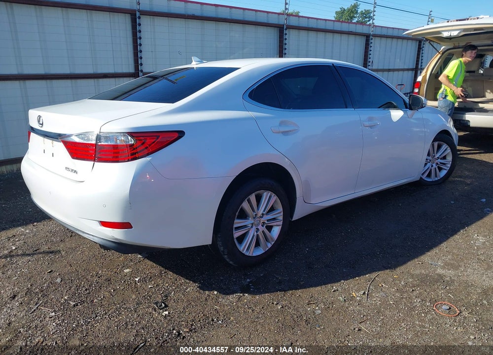 2013 LEXUS ES 350 VIN: JTHBK1GGXD2062526