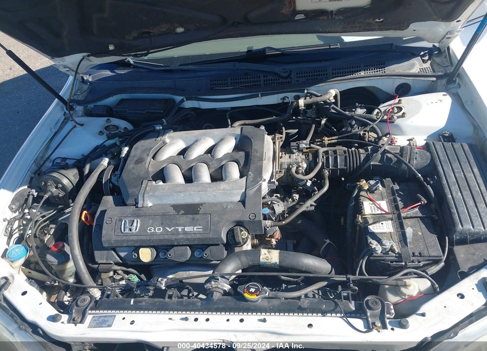 2002 HONDA ACCORD 3.0 EX VIN: 1HGCG16582A048894