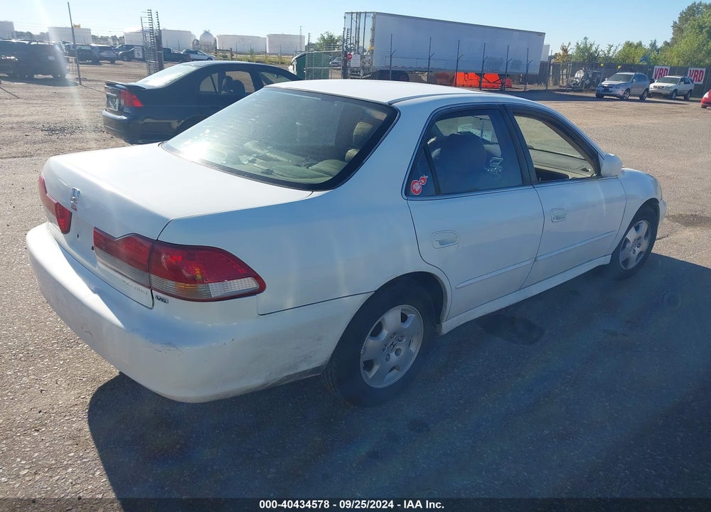 2002 HONDA ACCORD 3.0 EX VIN: 1HGCG16582A048894