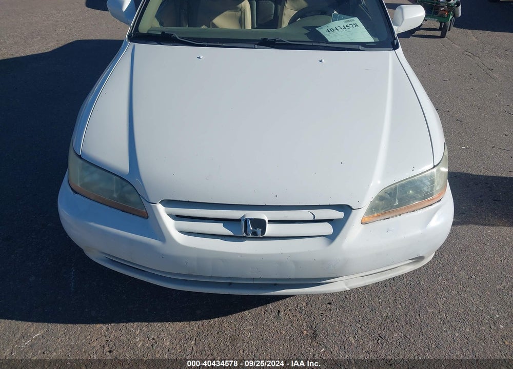 2002 HONDA ACCORD 3.0 EX VIN: 1HGCG16582A048894