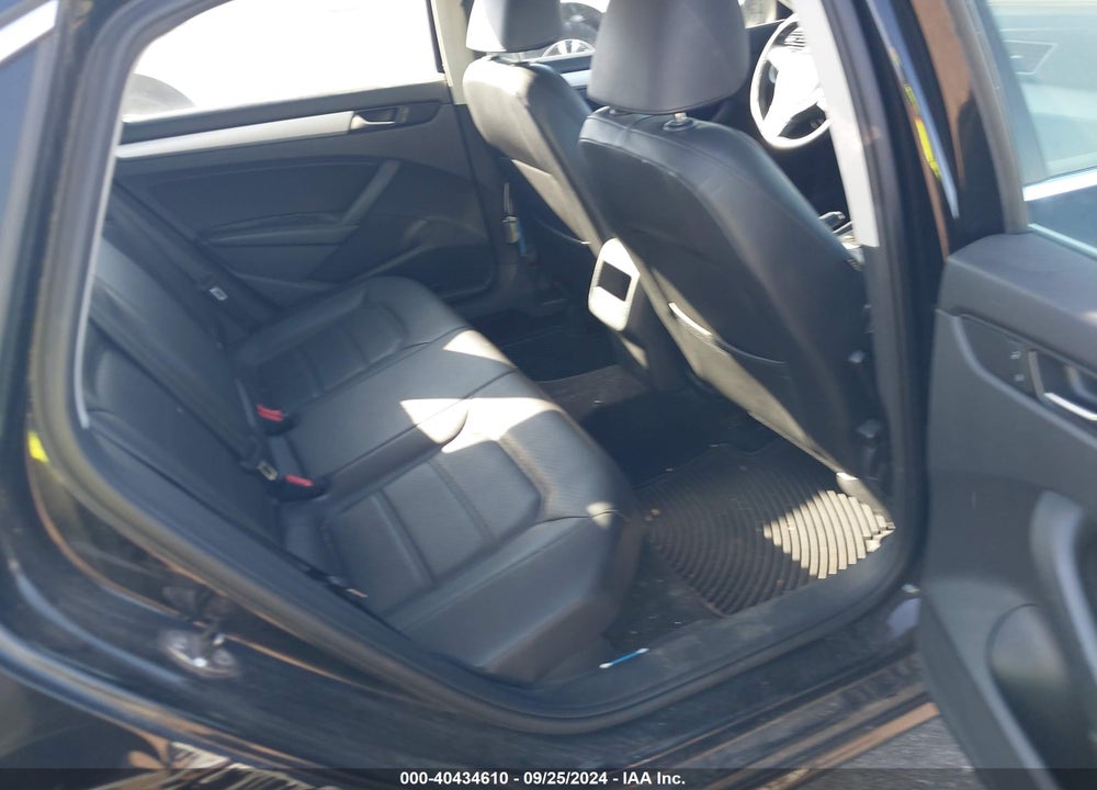 2012 VOLKSWAGEN PASSAT 2.5L SE VIN: 1VWBP7A35CC095824
