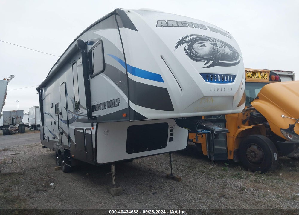 2018 FOREST RIVER OTHER VIN: 5ZT3CKSB2J2700122