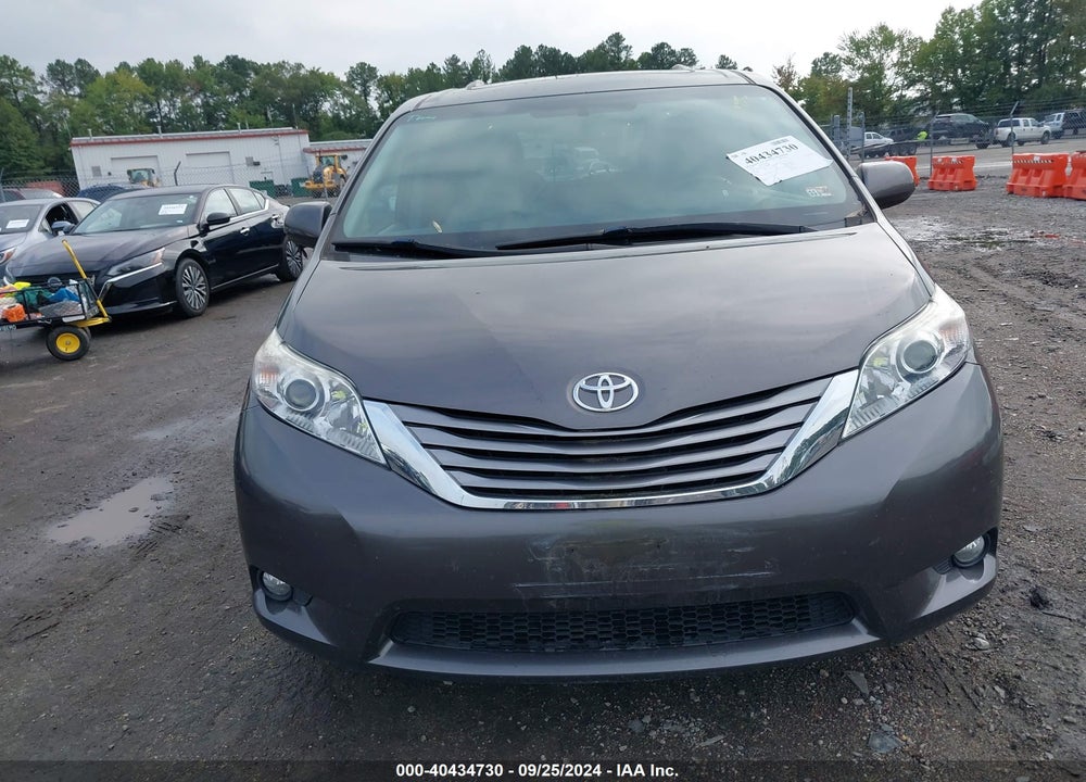 2017 TOYOTA SIENNA XLE 8 PASSENGER VIN: 5TDYZ3DC3HS818698