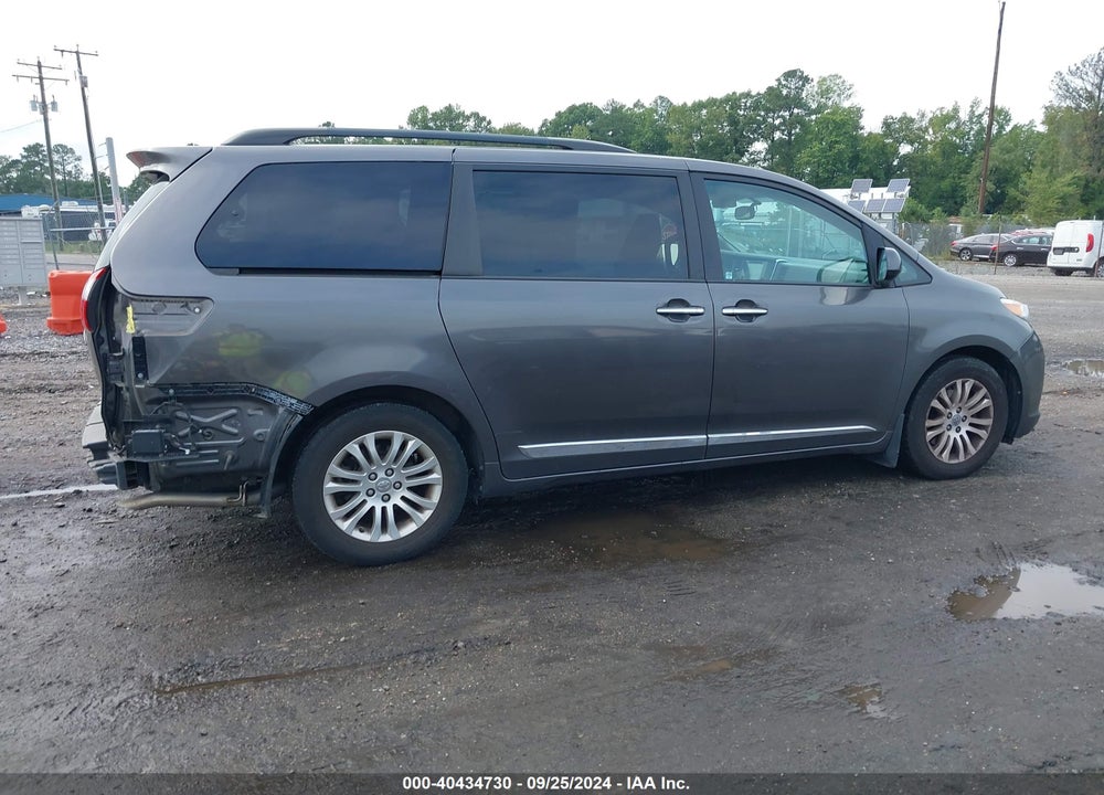 2017 TOYOTA SIENNA XLE 8 PASSENGER VIN: 5TDYZ3DC3HS818698