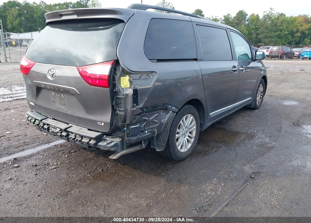 2017 TOYOTA SIENNA XLE 8 PASSENGER VIN: 5TDYZ3DC3HS818698