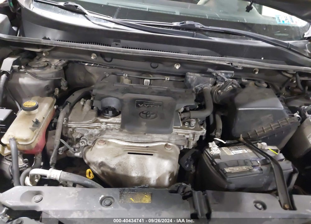 2015 TOYOTA RAV4 XLE VIN: 2T3RFREV5FW249672