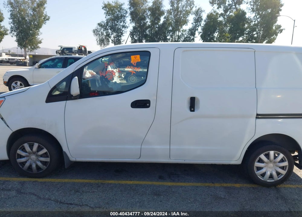 2018 NISSAN NV200 SV VIN: 3N6CM0KN0JK696327