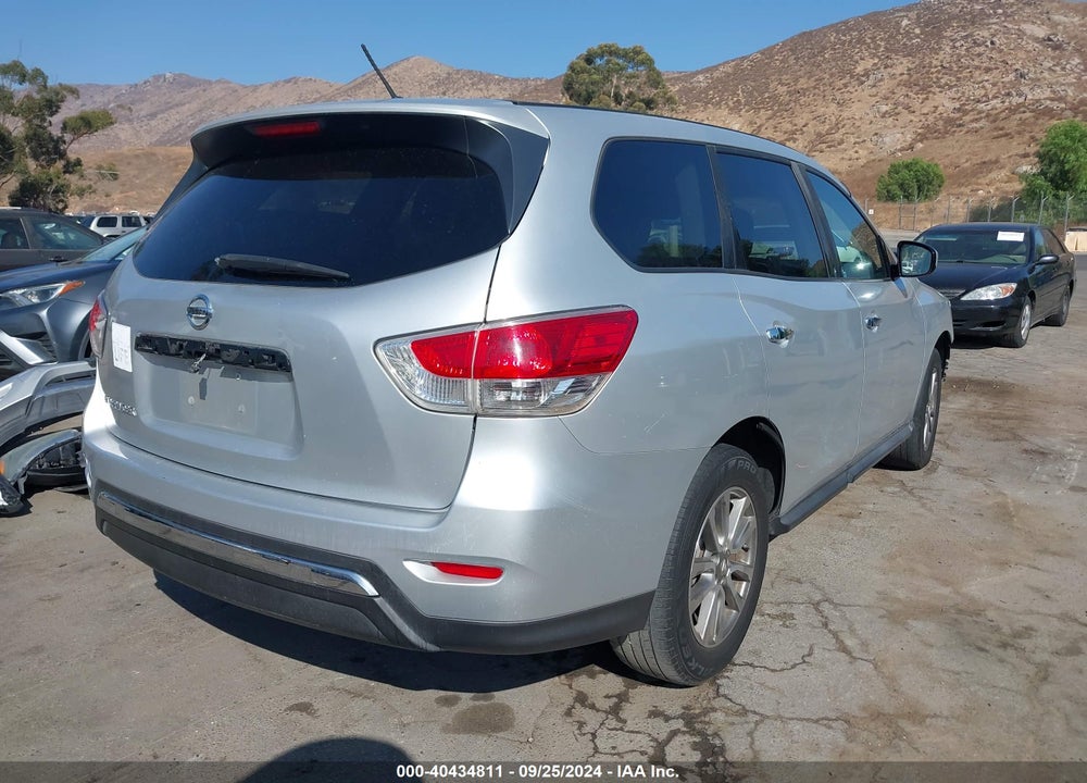2013 NISSAN PATHFINDER S VIN: 5N1AR2MN4DC656083