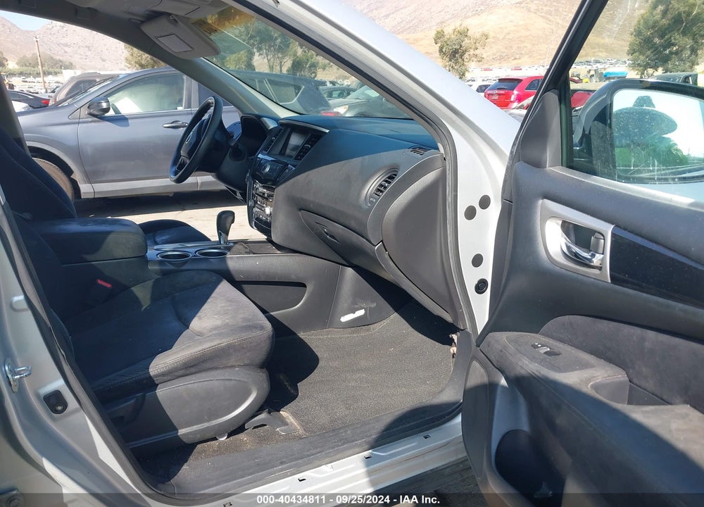 2013 NISSAN PATHFINDER S VIN: 5N1AR2MN4DC656083