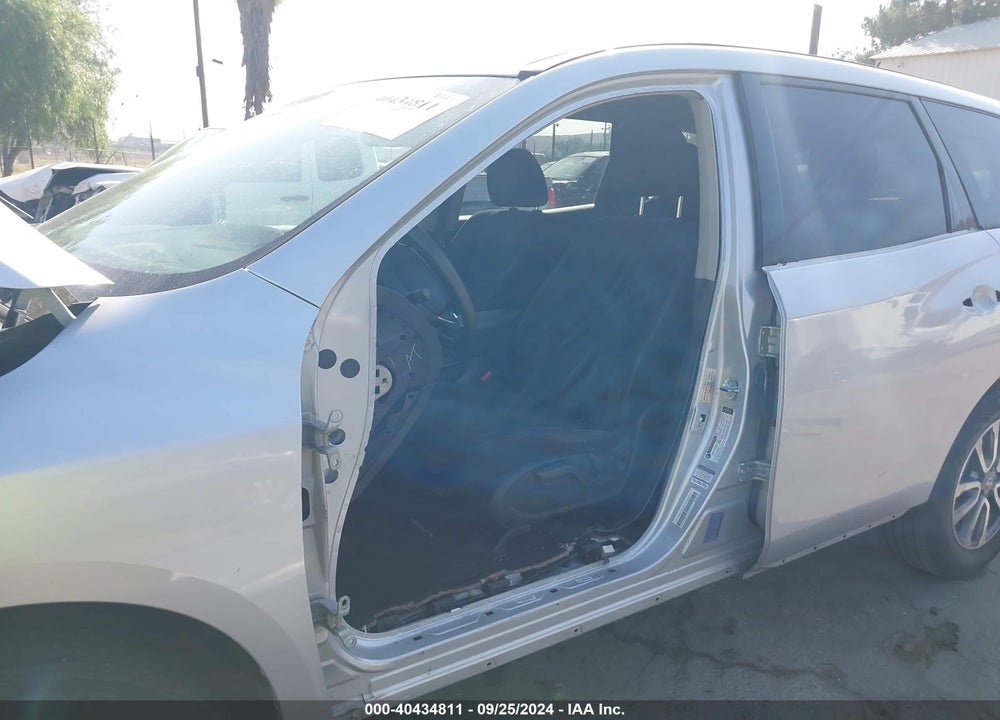 2013 NISSAN PATHFINDER S VIN: 5N1AR2MN4DC656083