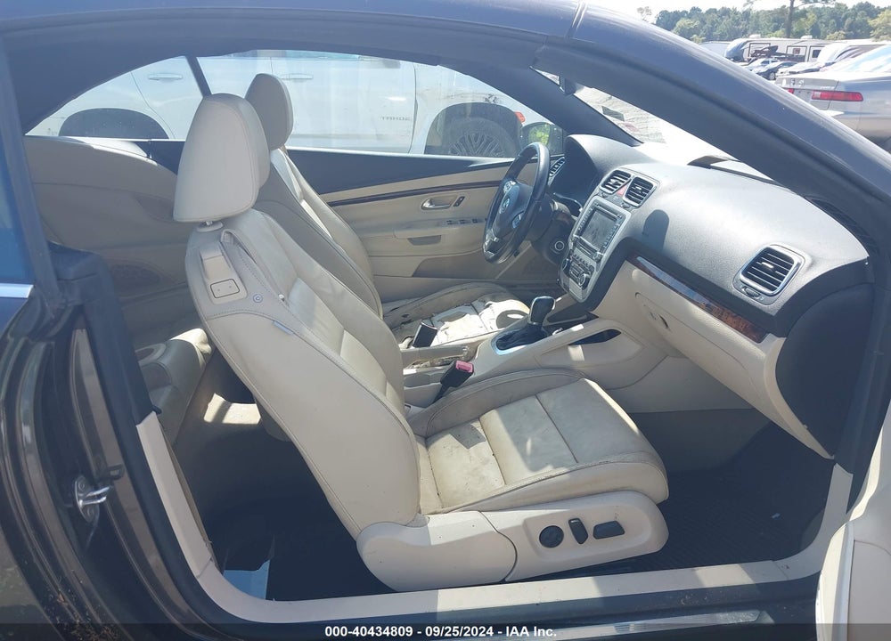 2012 VOLKSWAGEN EOS EXECUTIVE VIN: WVWFW7AH5CV003800