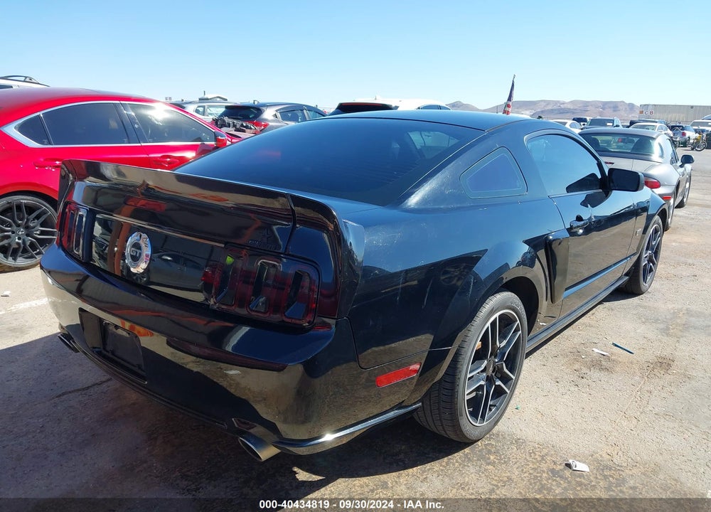 2008 FORD MUSTANG VIN: 1ZVHT82H285130630