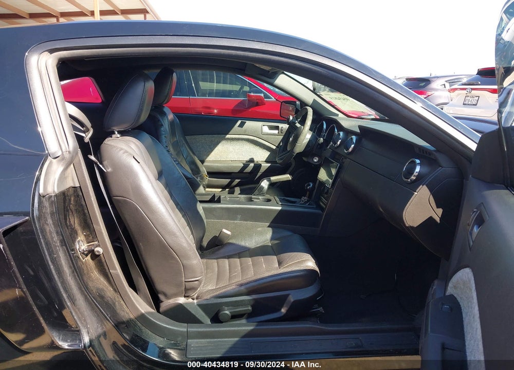 2008 FORD MUSTANG VIN: 1ZVHT82H285130630