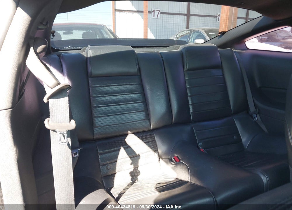 2008 FORD MUSTANG VIN: 1ZVHT82H285130630