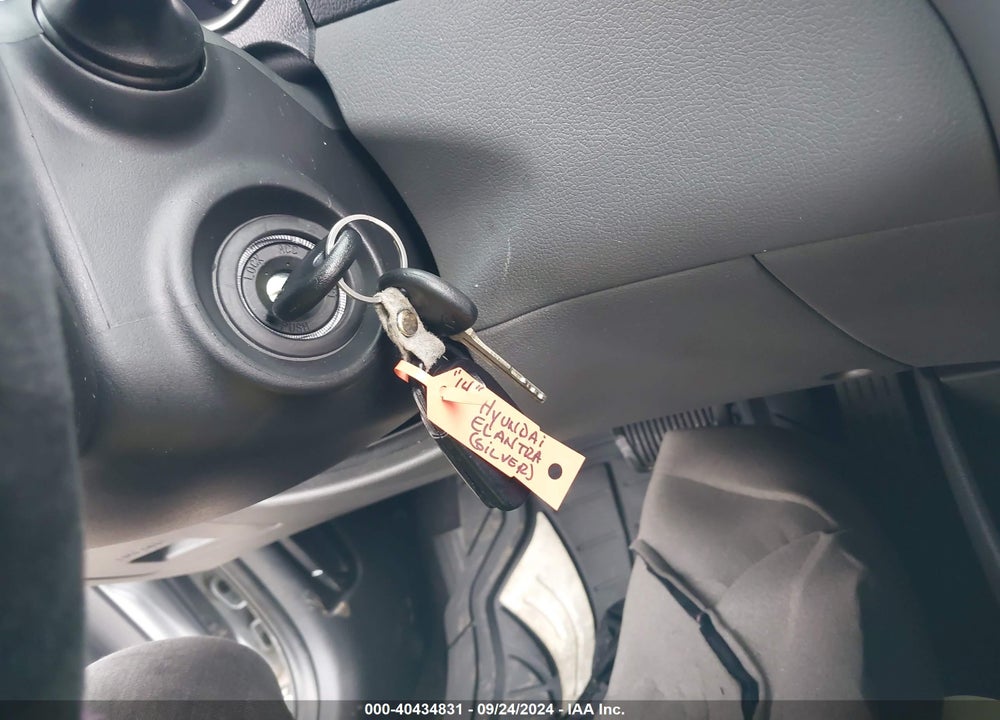 2014 HYUNDAI ELANTRA SE VIN: 5NPDH4AE9EH473854