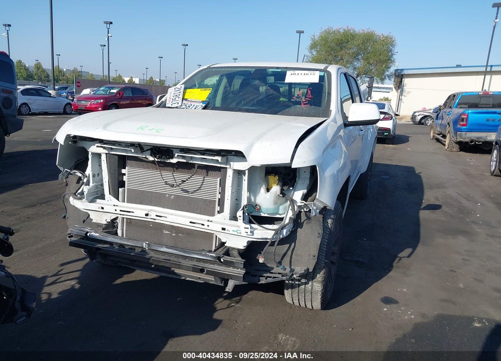 2020 GMC CANYON 2WD SHORT BOX SLE VIN: 1GTG5CEN3L1132982