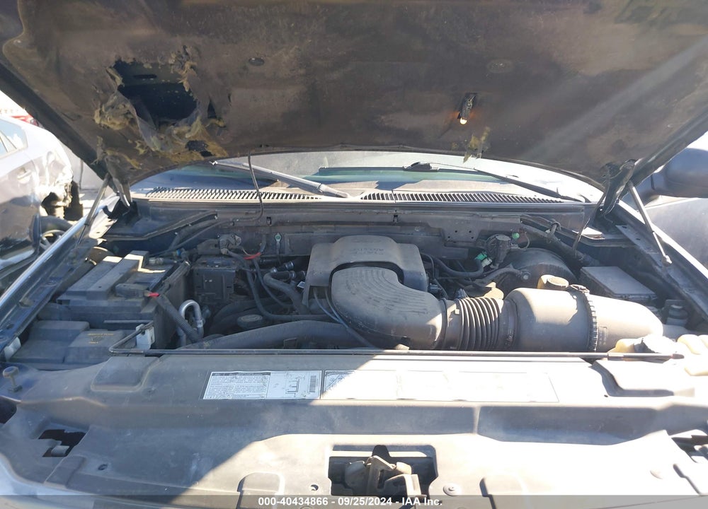 2002 FORD EXPEDITION XLT VIN: 1FMRU15W12LA91243