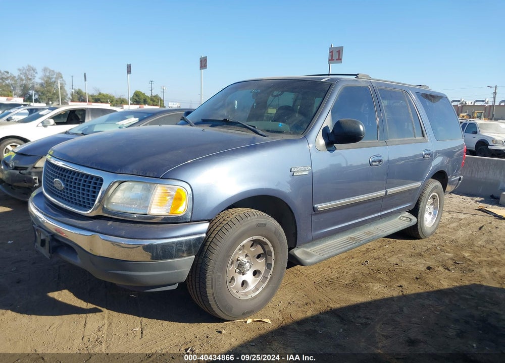 2002 FORD EXPEDITION XLT VIN: 1FMRU15W12LA91243