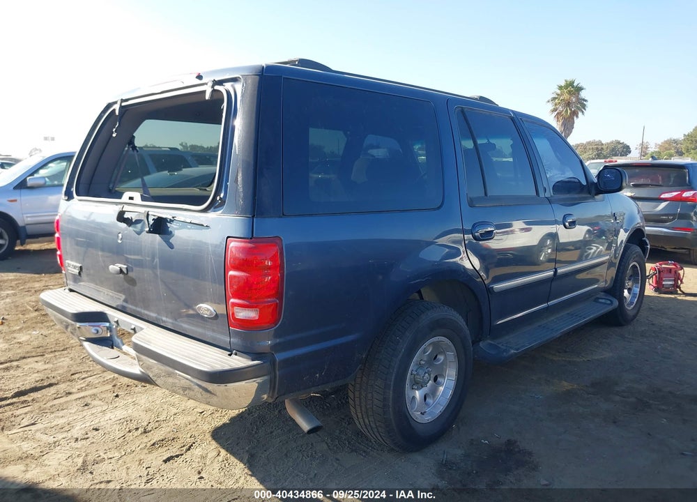 2002 FORD EXPEDITION XLT VIN: 1FMRU15W12LA91243